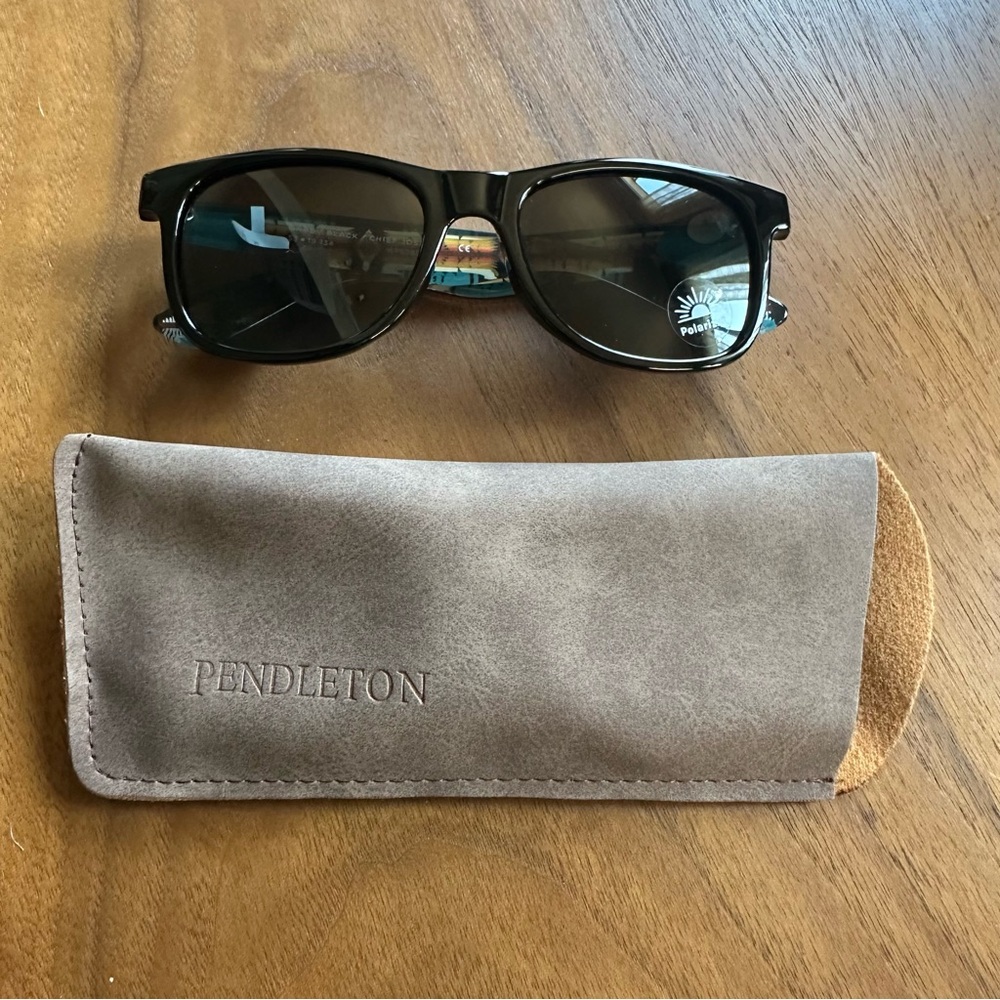 🚫SOLD— Black Sunglasses with Case